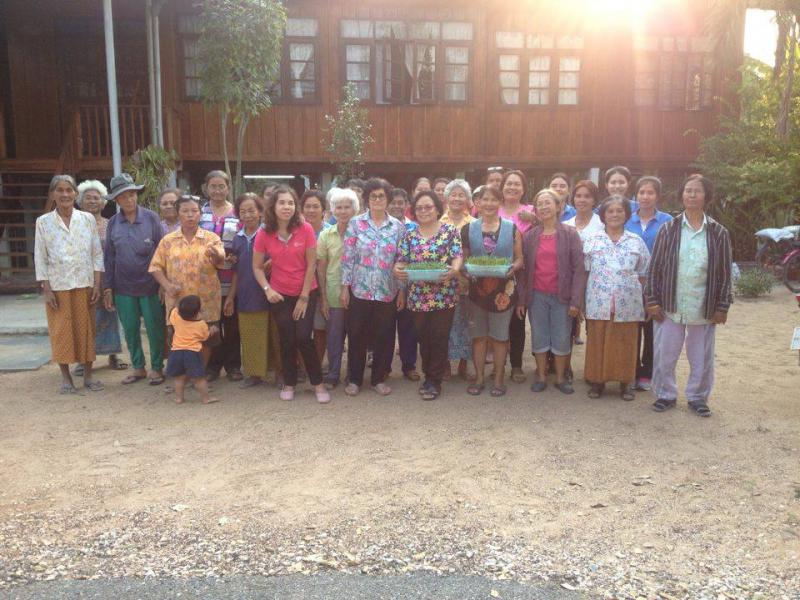 4. อบรมเชิงปฏิบัติการการขยายพันธุ์พืช วันที่ 16 - 17  กุมภาพันธ์  2559 ณ ชุมชนไตรตรึงษ์ หมู่ 2 และหมู่ 4 ต.ไตรตรึงษ์ อ.เมือง จ.กำแพงเพชร